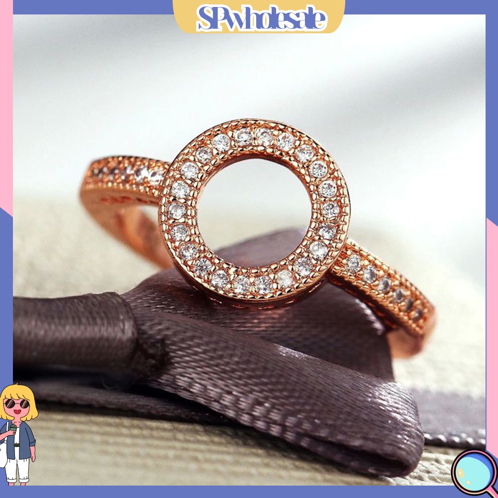 &lt;SPwholesale&gt; Nhẫn Tròn Rỗng Đính Đá Kim Cương Nhân Tạo Cho Nữ