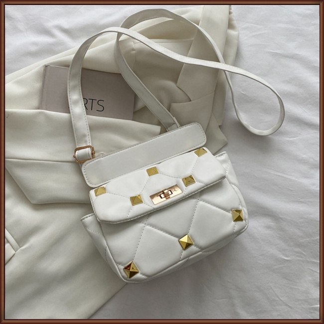 Túi Đeo Chéo Giả Da Đính Đinh Tán Thời Trang Dành Cho Nữ