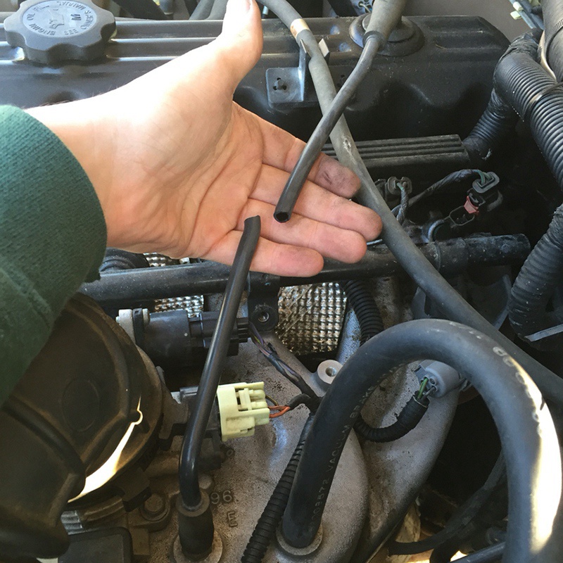 Cho 1997-2004 Jeep Cherokee Wrangler 4854265 Lỗ thông hơi cacte để hút ống dẫn khí