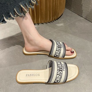 Dép Quai Ngang Đế Bằng Chống Trượt Chân Tiện Dụng Thời Trang Phong Cách Đường Phố Cho Nữ Size 35-43 - 43