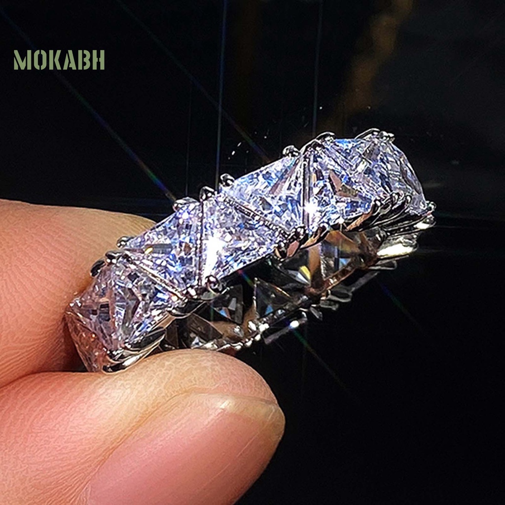 Nhẫn Đính Hôn Bằng Đồng Lấp Lánh Sang Trọng Cho Nữ