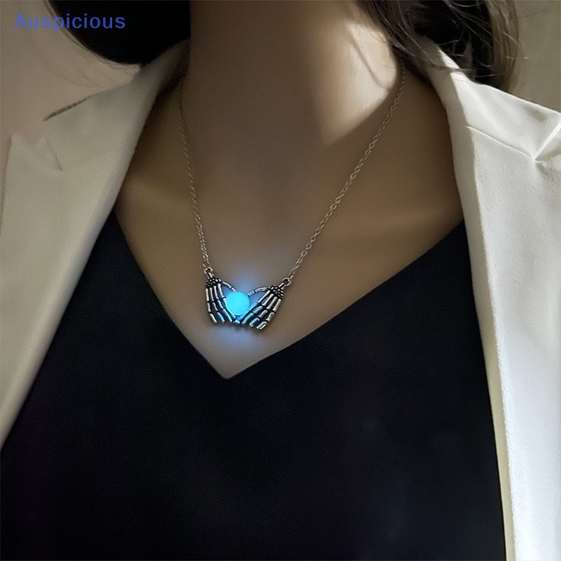 Vòng Cổ Choker Mặt Hình Trái Tim Đầu Lâu Dạ Quang Thời Trang Cho Nữ