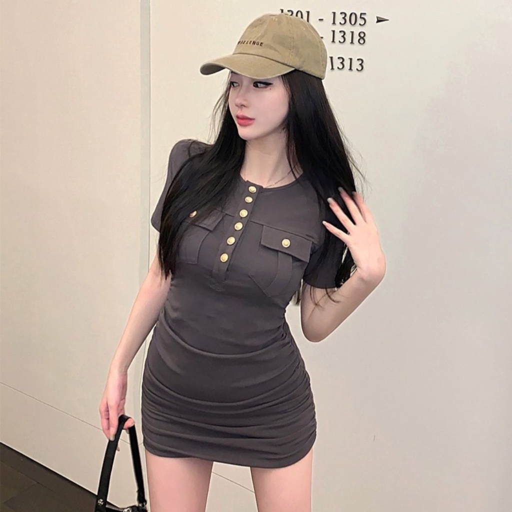 Đầm Đen Cổ Tròn Tay Ngắn Cài Nút Phong Cách Hepburn Pháp Thời Trang 2023