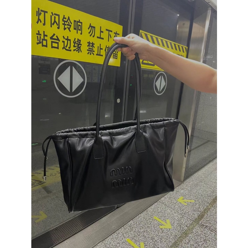 Túi Xách Dây Rút Đeo Vai Sức Chứa Lớn Phong Cách Hàn Quốc Độc Đáo Mới