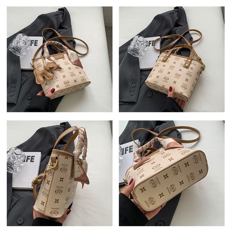 Túi Xách Da Pu Phối Khăn Lụa Thời Trang Cho Nữ