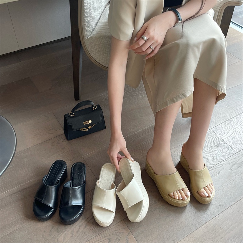 Sandal Cao Gót Hở Ngón Đế Xuồng Dày Phong Cách Mới Mùa Hè 2023 Cho Nữ