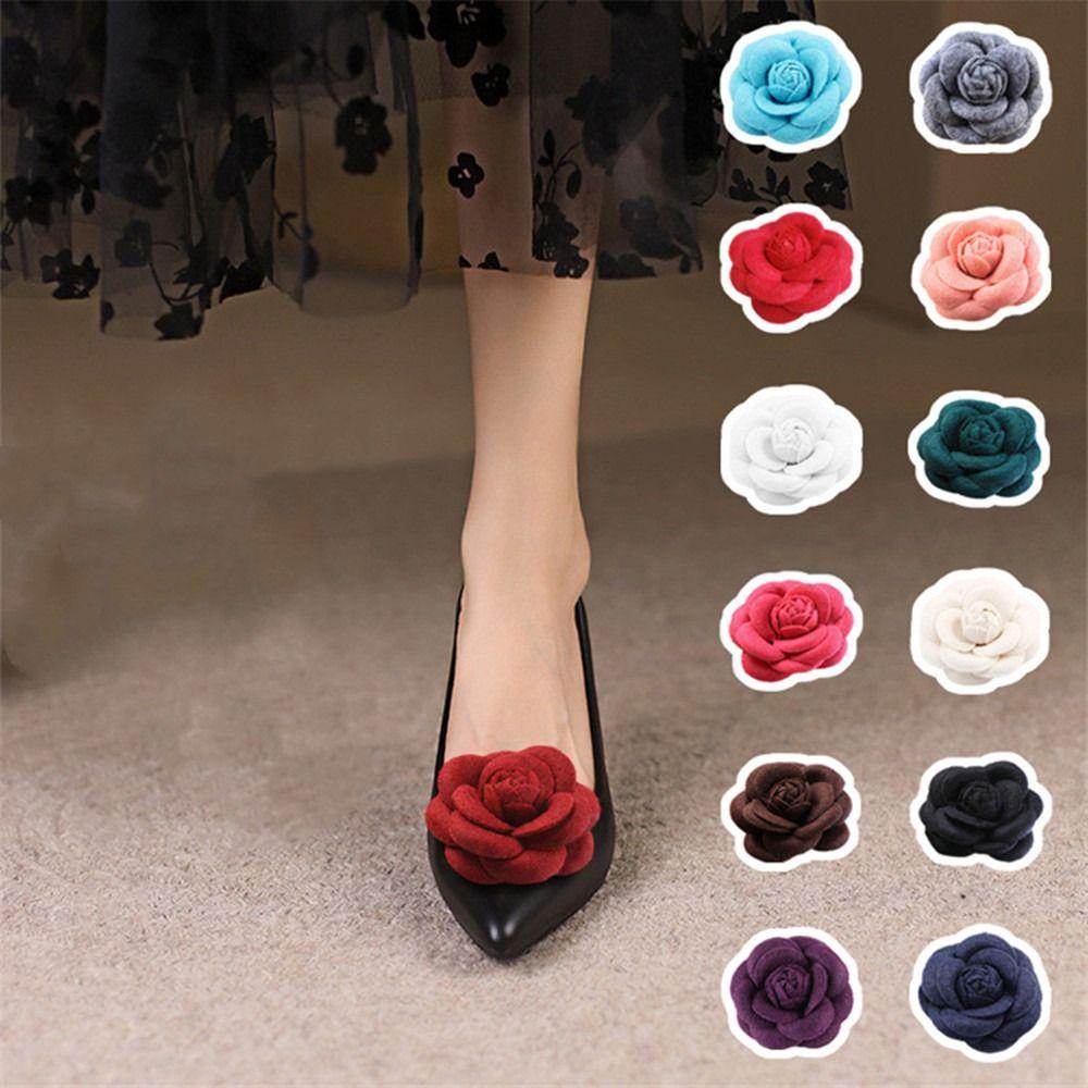 Set 2 Phụ Kiện Kẹp Trang Trí Giày Cao Gót Hình Hoa Trà Dễ Thương