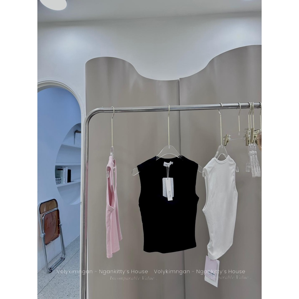 Áo trơn cổ vuông