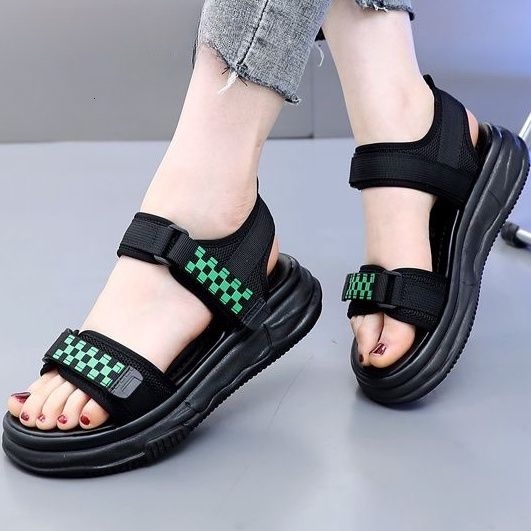 Sandal Đế Mềm Nhẹ Thoáng Khí Chống Trượt Thời Trang Xuân Hè Phong Cách Hàn Quốc Cho Nữ