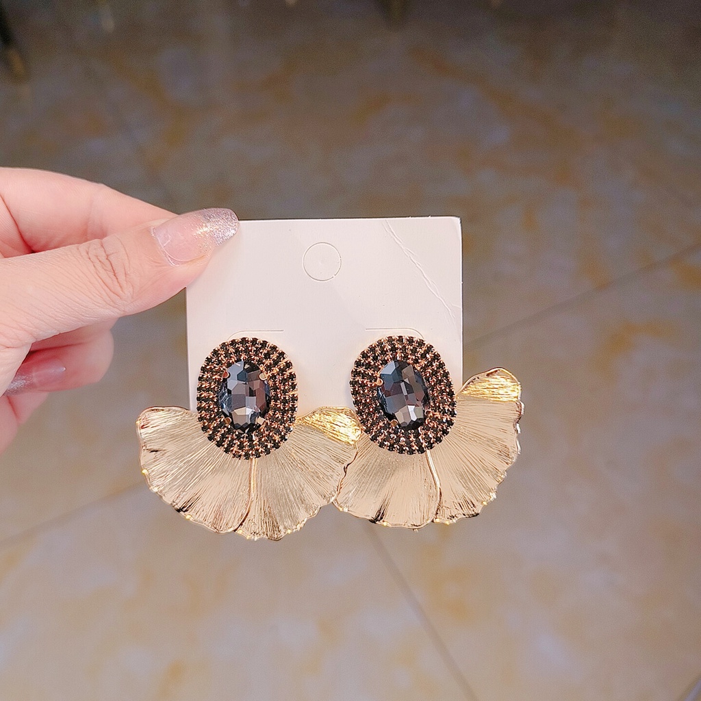 Bông Tai Hình Oval Phối Chiếc Lá Phong Cách Âu Mỹ Thời Trang