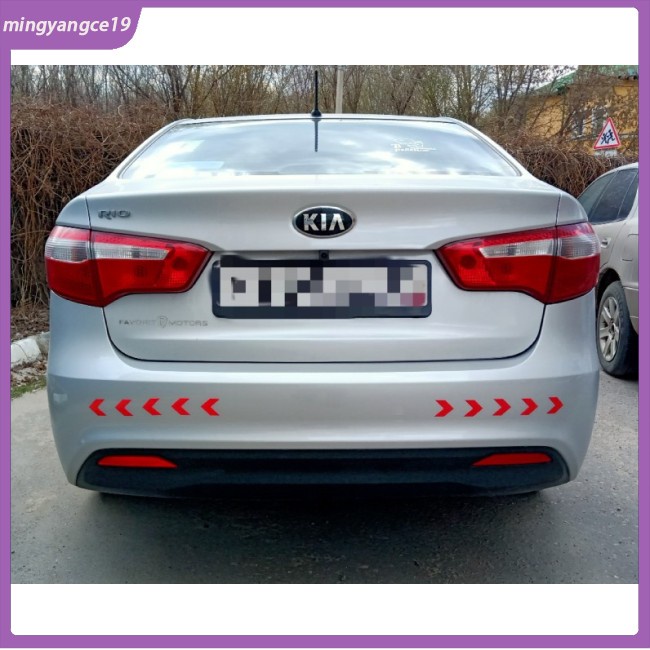 Bộ 10 Miếng Dán Phản Quang Chống Thấm Nước Hình Mũi Tên Trang Trí Thân Xe Hơi