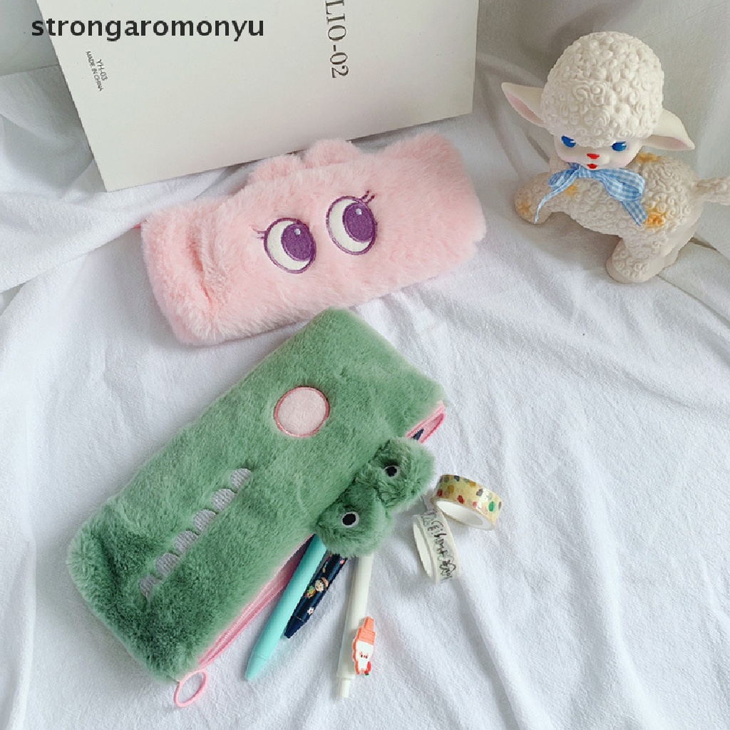 Túi Đựng Bút / Mỹ Phẩm Phủ Lông Họa Tiết Hoạt Hình Dễ Thương Cỡ Lớn Tiện Dụng