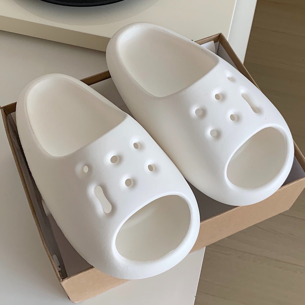 Dép Sandal Đế Mềm Đục Lỗ Đơn Giản Sáng Tạo Thời Trang Mùa Hè Dành Cho Bạn Nữ Mang Ngoài Trời