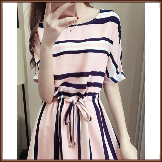 Đầm Dây Rút Họa Tiết Kẻ Sọc Duyên Dáng Thời Trang Cho Nữ