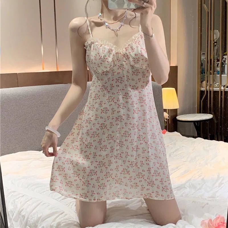 Đồ ngủ Hai Dây Có Mút Đệm Ngực In Hoa Dễ Thương Thời Trang Mùa Hè Quyến Rũ Cho Nữ