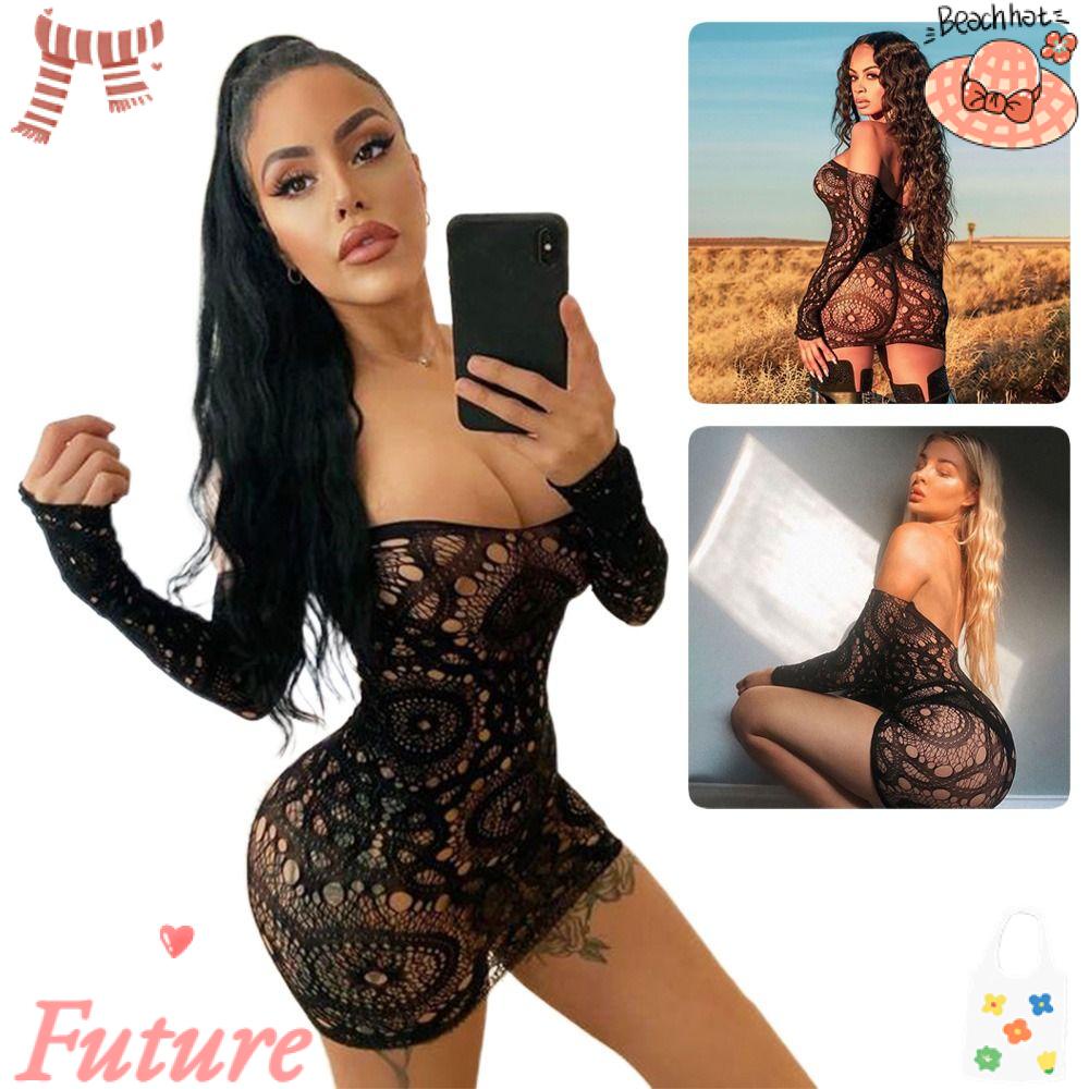 Bộ Đầm Ngủ Kèm Nịt Bít Tất Màu Xanh Lá Gợi Cảm Dành Cho Bạn Nữ