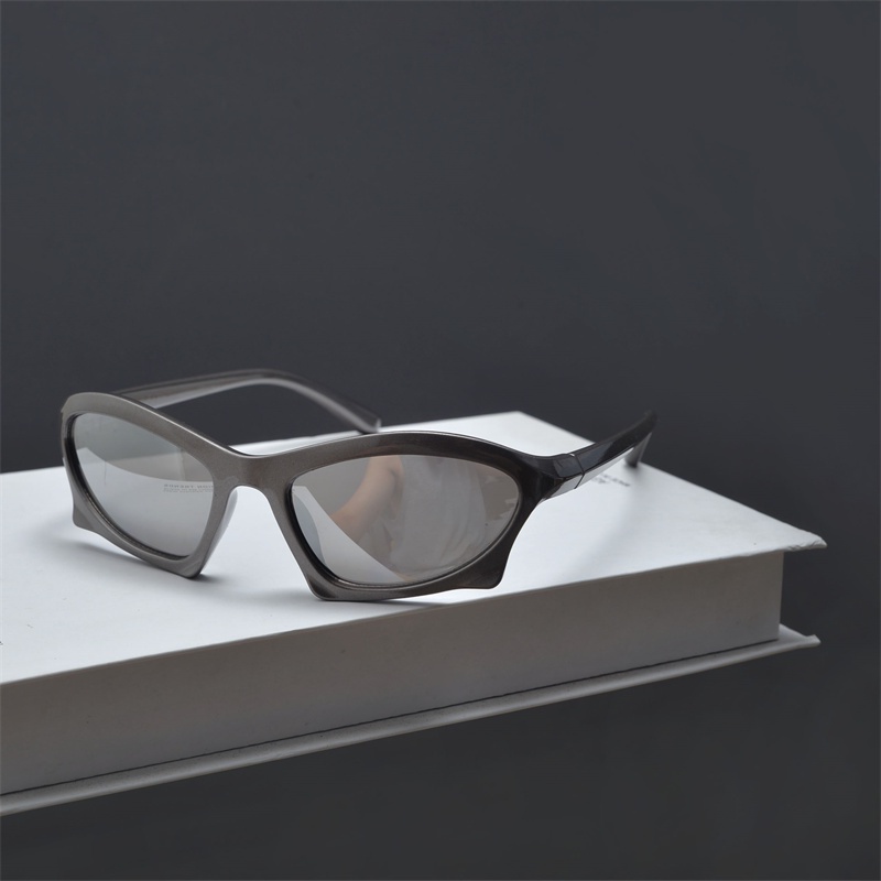 Kính Mát Phong Cách Punk Âu Mỹ Cổ Điển Cá Tính Dùng Làm Đạo Cụ Chụp Ảnh Đường Phố Cho Nam Và Nữ