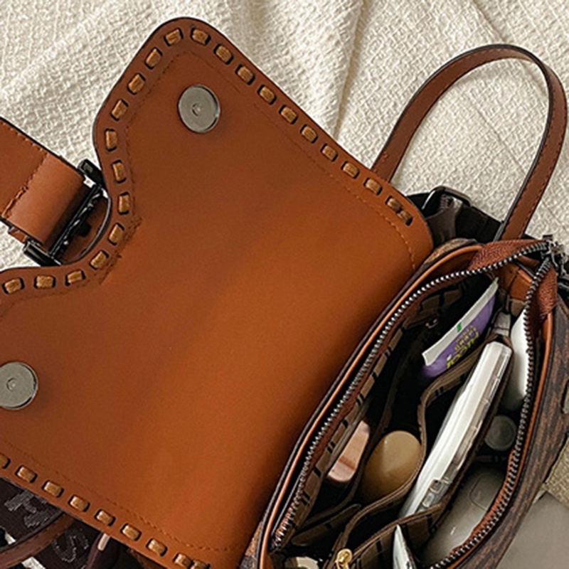 Túi Đeo Chéo Da Cao Cấp Hình Vuông Nhỏ In Họa Tiết retro Chất Lượng Cao Dễ Phối Đồ Cho Nữ