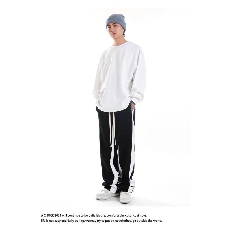 Quần Thể Thao Rút Dây Viền Trắng Đen Thiết Kế Truyền Thống Chính Hãng Dễ Phối Đồ