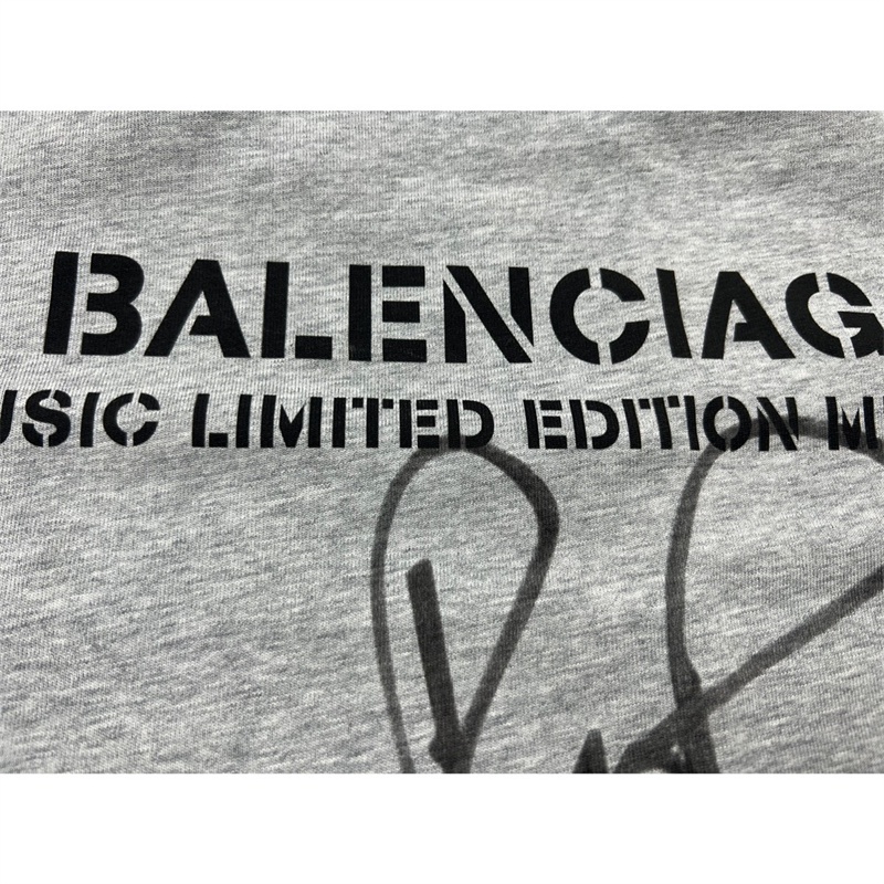 Áo Thun Tay Ngắn Dáng Rộng In Chữ Ký Chất Lượng Cao