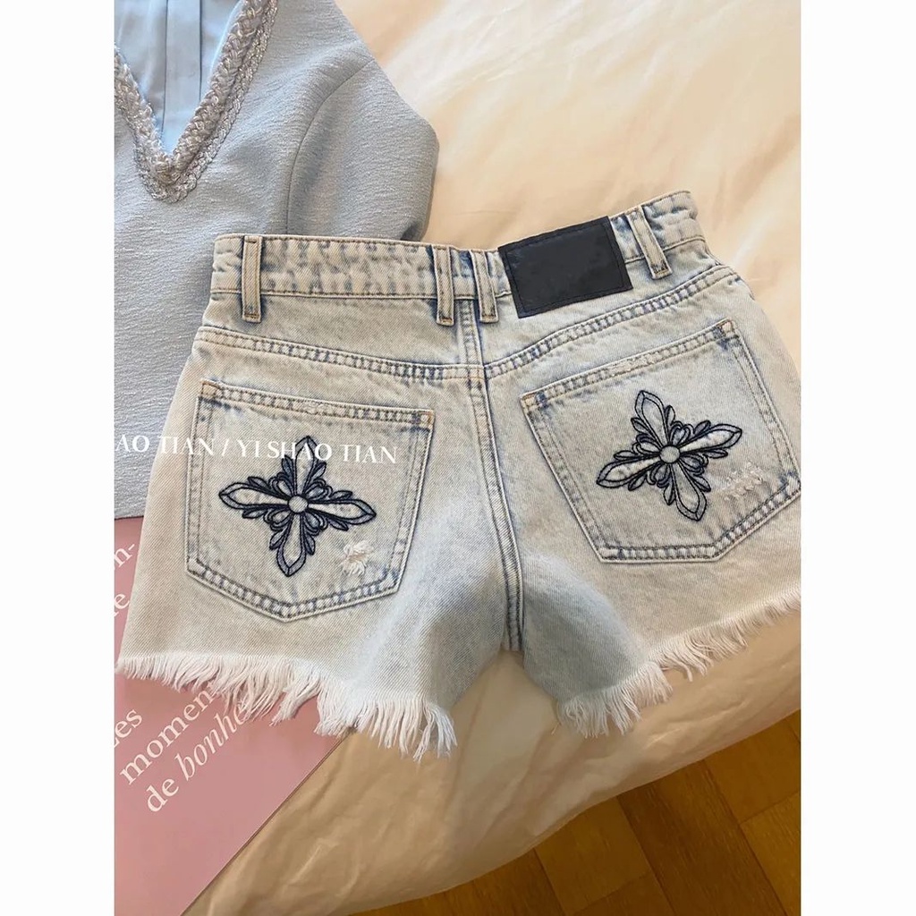 Quần Short Denim Cạp Cao Thêu Họa Tiết Phong Cách Mới 2023 Cho Nữ
