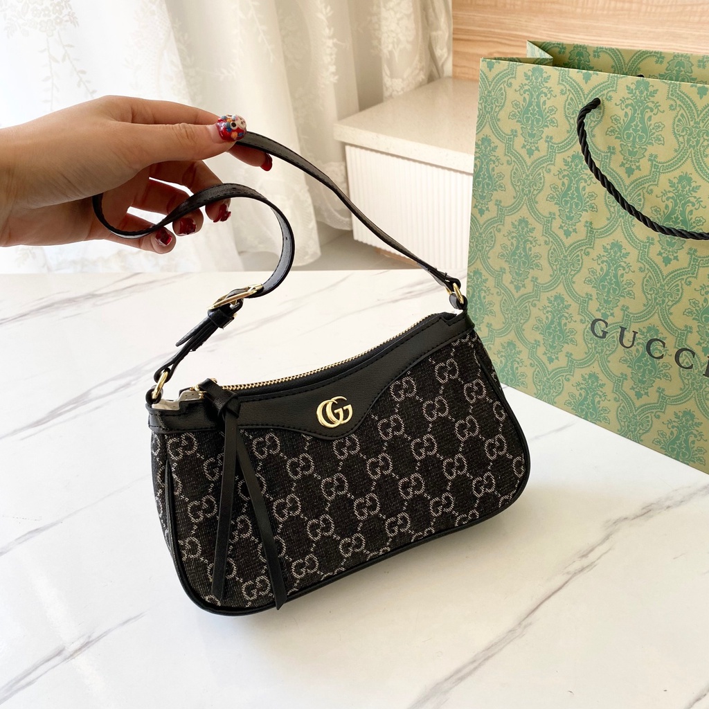 Túi Đeo Chéo Màu Đen Thanh Lịch Cho Nữ 2670GUCCI