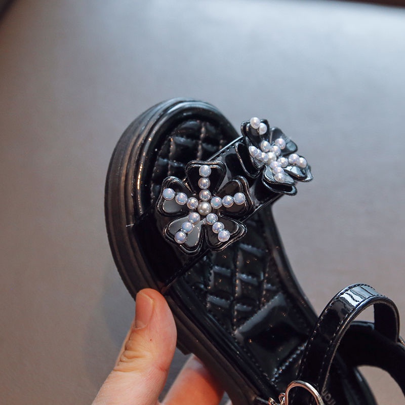 Dép cho bé gái mới 2023 mùa xuân và mùa hè nữ trẻ em vừa và lớn dép đế mềm thời trang mùa hè giày công chúa hoa