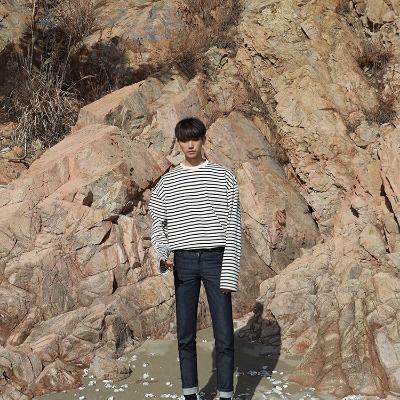 Autumn new style men's long-sleeved t-shirt casual loose striped top student all-match phiên bản hàn quốc bo