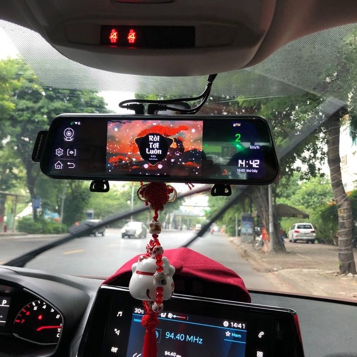 Camera hành trình D10, camera gương 10inch FullHD, tích hợp cam lùi, có cảnh báo giao thông BH 12T -Hàng Chính Hãng