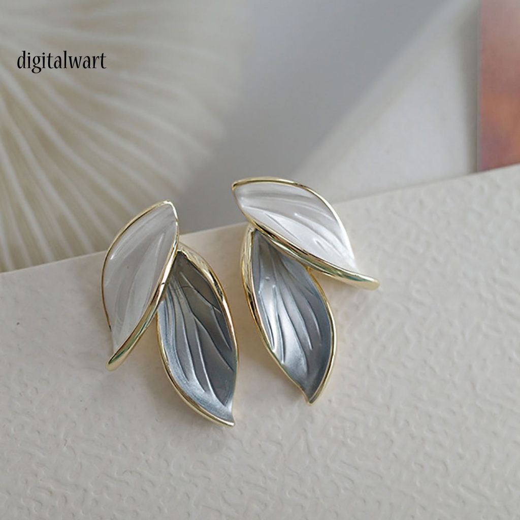 Kỹ Thuật Số| 1 Đôi Bông Tai Hình Chiếc Lá Thời Trang Dành Cho Nữ