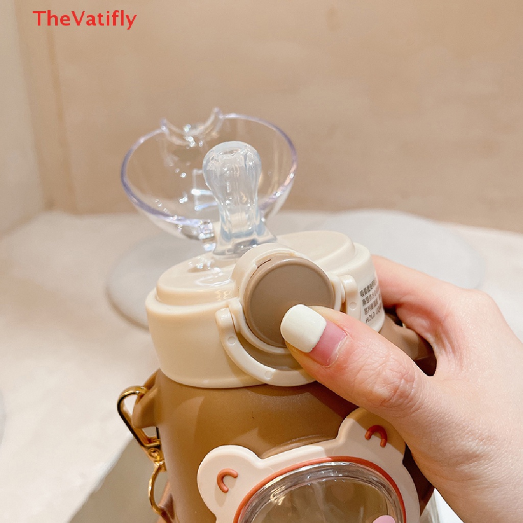 Bình Đựng Nước 700ml Không BPA Chống Rò Rỉ Họa Tiết Hoạt Hình Dễ Thương Cho Bé