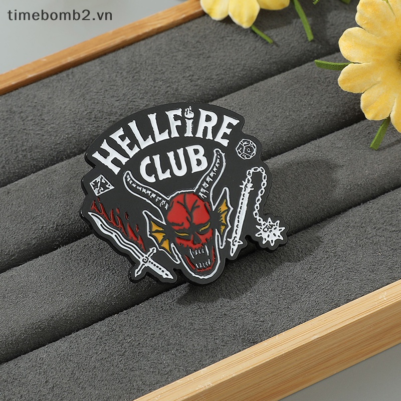 {Timebomb} Ghim Cài Áo Hình Câu Lạc Bộ Hellfire Stranger Things Phụ Kiện Hóa Trang Làm Quà Tặng
