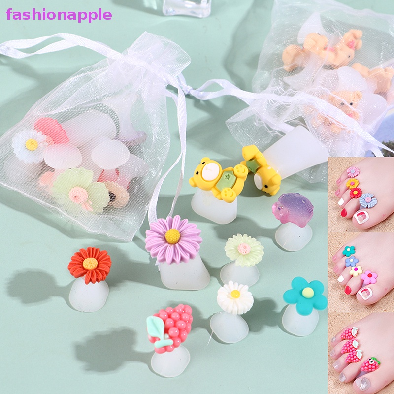 Set 8 Miếng Silicone Chỉnh Hình Ngón Chân Cái