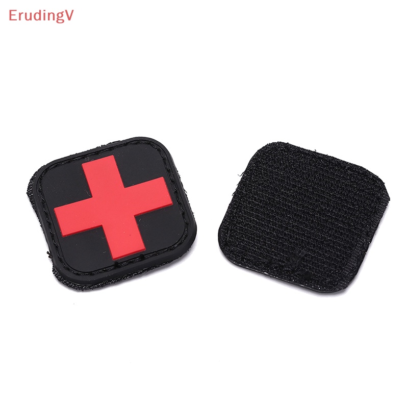 Huy Hiệu Sinh Tồn Ngoài Trời Hình Móc Chữ Thập Bằng pvc Màu Đỏ 4X4Cm