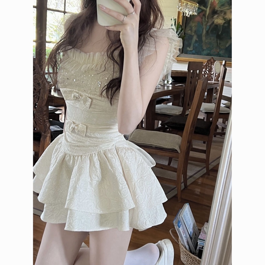 Đầm Múa Ba Lê Ngắn Hai Dây Ôm Dáng Vừa Vặn Tay Bay Hình Thiên Nga Jacquard Đính Kim Sa Hoa Hồng Và Nơ Nhỏ