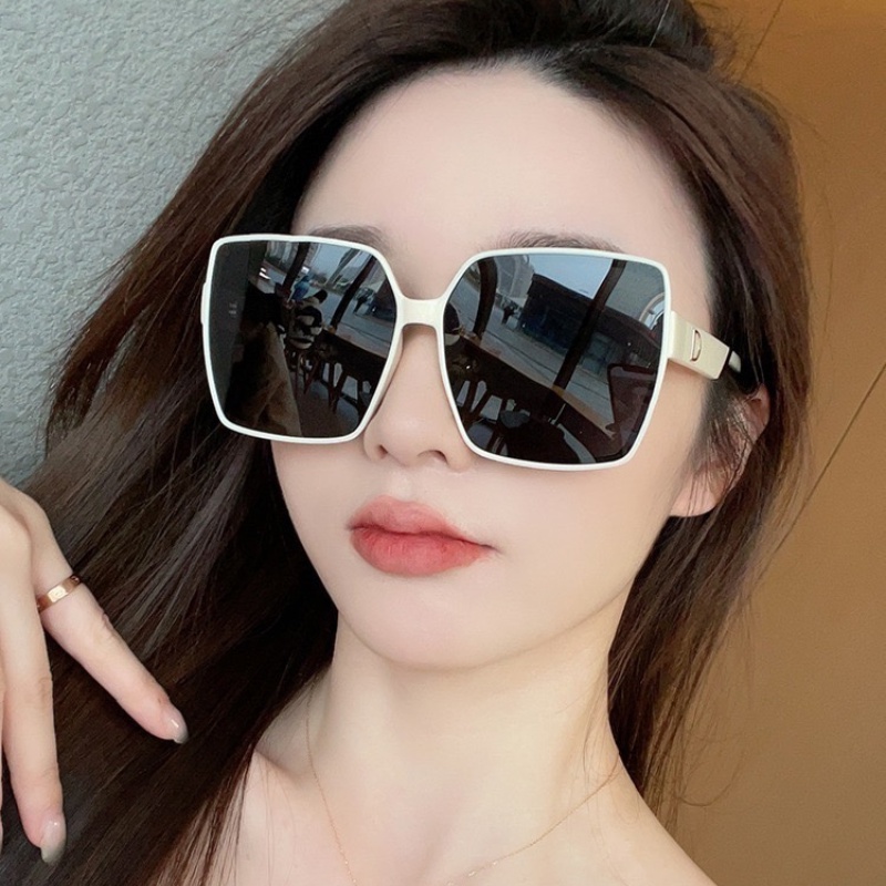 Kính Mát Gọng Vuông Phong Cách Retro Thời Trang Cho Nữ