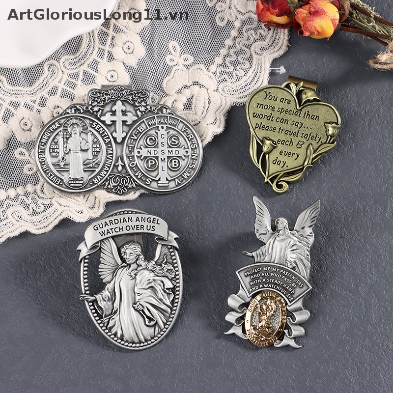 Kẹp Gắn Tấm Chắn Xe Hơi Nhiều Kiểu Dáng Christopher Medal