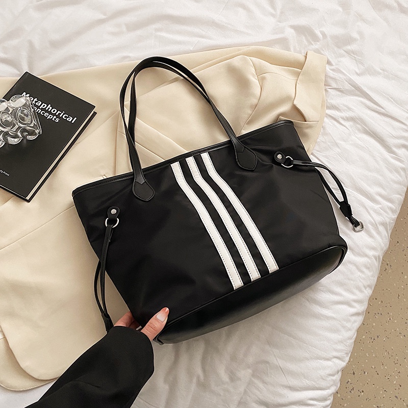 Túi Xách Cỡ Lớn Chất Liệu Nylon Cao Cấp Thiết Kế Đơn Giản Thời Trang Theo Phong Cách Hàn Quốc Cho Nữ One
