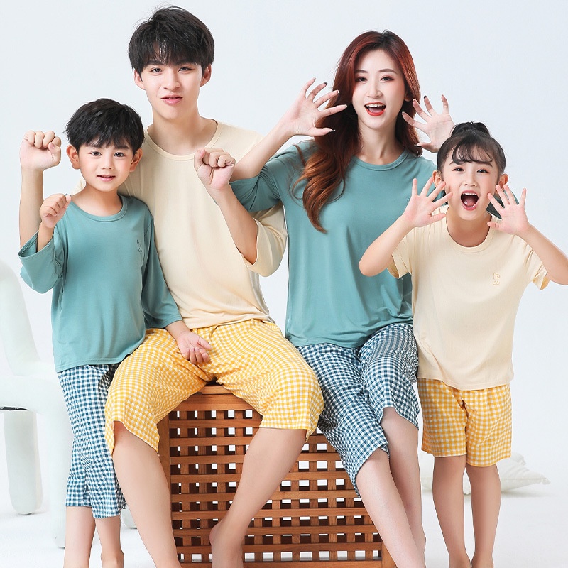 Bộ Đồ Ngủ Tay Lửng Thoáng Mát Cá Tính Cho Mẹ Và Bé 90-180cm