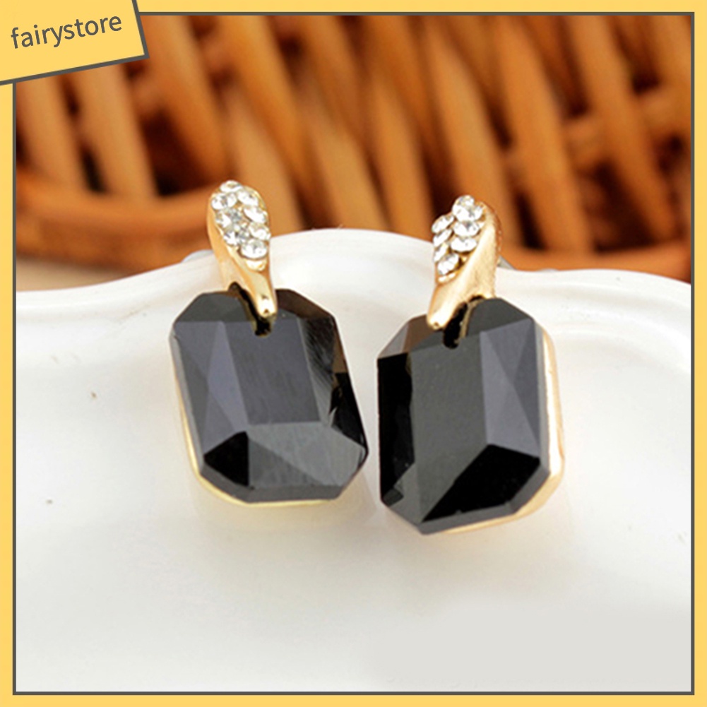 Bông Tai Chữ Nhật Đính Kim Cương Giả Thanh Lịch Cho Nữ