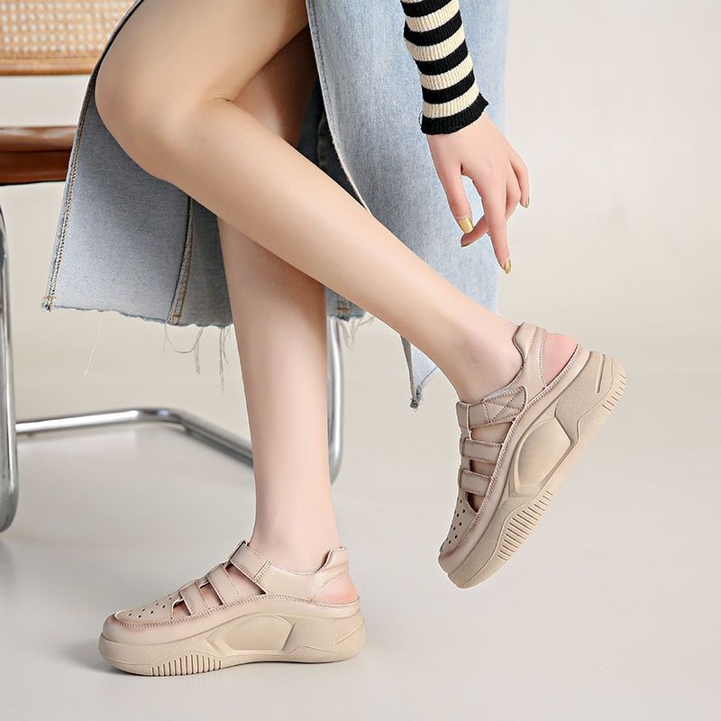 Giày Sandal Da Thật Đục Lỗ Siêu Nhẹ Thời Trang Thể Thao Nữ