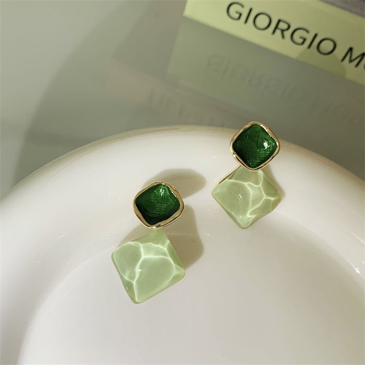 Khuyên Tai Nhựa Lăng Kính Thời Trang Mùa Hè Mới 2023 Dễ Phối Đồ Cho Nữ