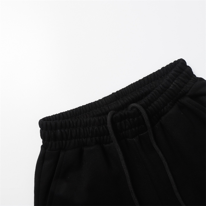 Quần Short Thêu Logo Cổ Điển Có Túi Sau Lưng Mới