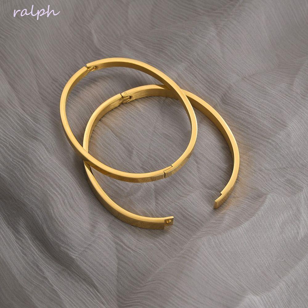 Vòng Tay Đơn Giản Bằng Thép Không Gỉ Trang Trí Xung Quanh