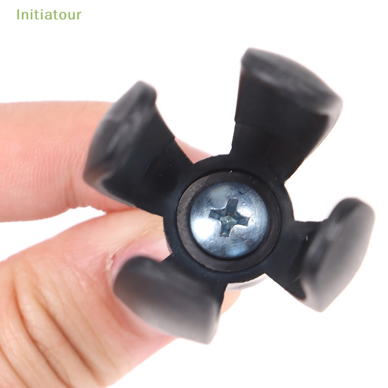 Dụng Cụ Nhặt Bóng Golf Có Giác Hút