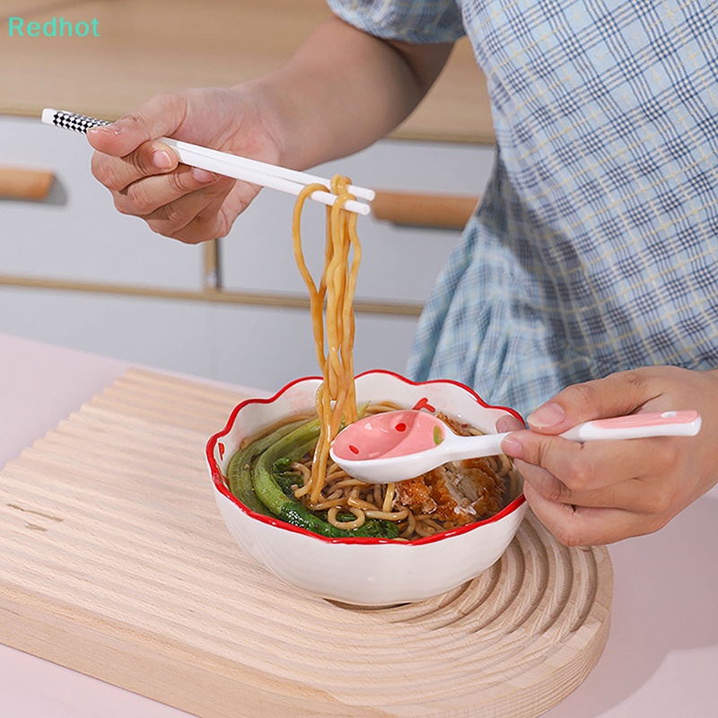 1 Muỗng Cà Phê Cán Dài Bằng Sứ Hình Trái Dâu Dễ Thương