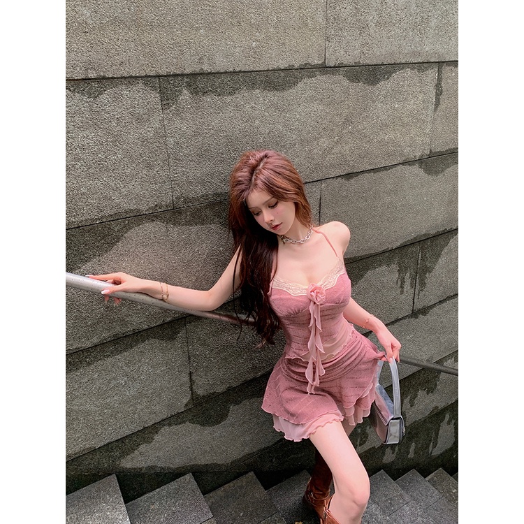 Cô gái Hot Girl!Bộ Trang Phục Múa Ba Lê Hai Mảnh Gồm Áo Hai Dây Dệt Kim Ngắn Và Váy Ngắn Khoét Rỗng Handmade Dành Cho Bạn