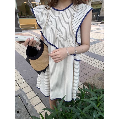 Đầm Không Tay Nhún Bèo Họa Tiết Kẻ Sọc Phong Cách Hàn Quốc Cho Nữ