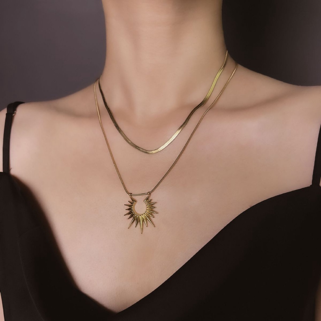 Dây Chuyền Hai Lớp Bằng Thép Titan Mặt Trời Thời Trang