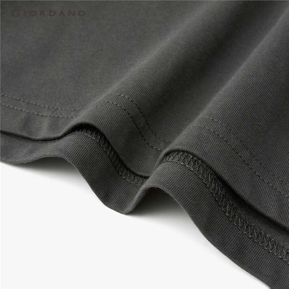 Áo thun GIORDANO 13093793 cotton tay dài in họa tiết cổ điển